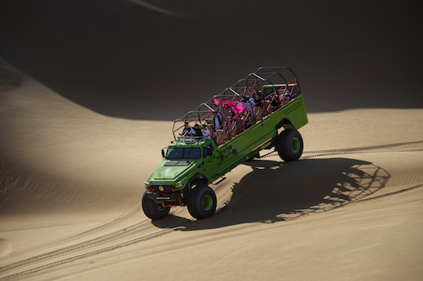 响沙湾,沙漠,度假地,景区,旅游,图片,照片,摄影,内蒙古响沙湾,内蒙古旅游,鄂尔多斯市旅游,莲花酒店,莲花度假酒店,莲沙度假岛,福沙度假岛,悦沙休闲岛,仙沙休闲岛,一粒沙度假村,在线预订,预定,旅行社,AAAAA,5A级旅游景区,库布齐,库布其沙漠,库布其旅游