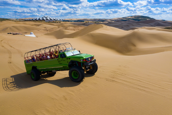 响沙湾,沙漠,度假地,景区,旅游,图片,照片,摄影,内蒙古响沙湾,内蒙古旅游,鄂尔多斯市旅游,莲花酒店,莲花度假酒店,莲沙度假岛,福沙度假岛,悦沙休闲岛,仙沙休闲岛,一粒沙度假村,在线预订,预定,旅行社,AAAAA,5A级旅游景区,库布齐,库布其沙漠,库布其旅游