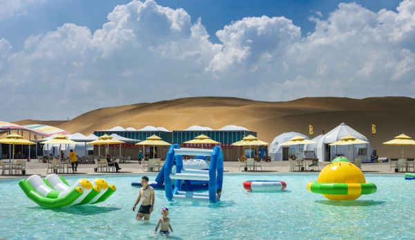 响沙湾,沙漠,度假地,景区,旅游,图片,照片,摄影,内蒙古响沙湾,内蒙古旅游,鄂尔多斯市旅游,莲花酒店,莲花度假酒店,莲沙度假岛,福沙度假岛,悦沙休闲岛,仙沙休闲岛,一粒沙度假村,在线预订,预定,旅行社,AAAAA,5A级旅游景区,库布齐,库布其沙漠,库布其旅游