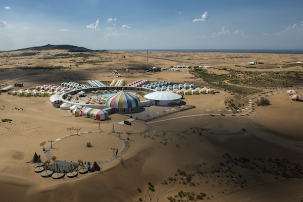 响沙湾,沙漠,度假地,景区,旅游,图片,照片,摄影,内蒙古响沙湾,内蒙古旅游,鄂尔多斯市旅游,莲花酒店,莲花度假酒店,莲沙度假岛,福沙度假岛,悦沙休闲岛,仙沙休闲岛,一粒沙度假村,在线预订,预定,旅行社,AAAAA,5A级旅游景区,库布齐,库布其沙漠,库布其旅游