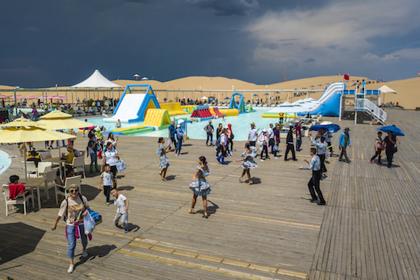 响沙湾,沙漠,度假地,景区,旅游,图片,照片,摄影,内蒙古响沙湾,内蒙古旅游,鄂尔多斯市旅游,莲花酒店,莲花度假酒店,莲沙度假岛,福沙度假岛,悦沙休闲岛,仙沙休闲岛,一粒沙度假村,在线预订,预定,旅行社,AAAAA,5A级旅游景区,库布齐,库布其沙漠,库布其旅游