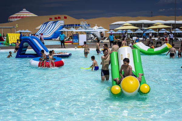 响沙湾,沙漠,度假地,景区,旅游,图片,照片,摄影,内蒙古响沙湾,内蒙古旅游,鄂尔多斯市旅游,莲花酒店,莲花度假酒店,莲沙度假岛,福沙度假岛,悦沙休闲岛,仙沙休闲岛,一粒沙度假村,在线预订,预定,旅行社,AAAAA,5A级旅游景区,库布齐,库布其沙漠,库布其旅游