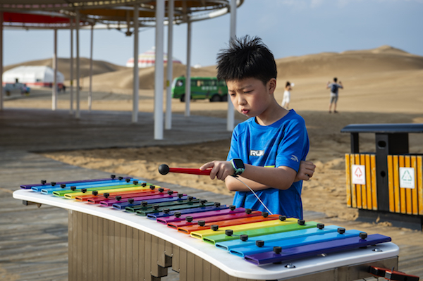 响沙湾,沙漠,度假地,景区,旅游,图片,照片,摄影,内蒙古响沙湾,内蒙古旅游,鄂尔多斯市旅游,莲花酒店,莲花度假酒店,莲沙度假岛,福沙度假岛,悦沙休闲岛,仙沙休闲岛,一粒沙度假村,在线预订,预定,旅行社,AAAAA,5A级旅游景区,库布齐,库布其沙漠,库布其旅游