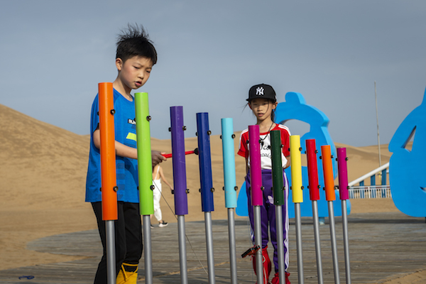 响沙湾,沙漠,度假地,景区,旅游,图片,照片,摄影,内蒙古响沙湾,内蒙古旅游,鄂尔多斯市旅游,莲花酒店,莲花度假酒店,莲沙度假岛,福沙度假岛,悦沙休闲岛,仙沙休闲岛,一粒沙度假村,在线预订,预定,旅行社,AAAAA,5A级旅游景区,库布齐,库布其沙漠,库布其旅游