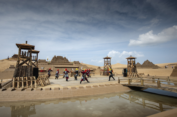 响沙湾,沙漠,度假地,景区,旅游,图片,照片,摄影,内蒙古响沙湾,内蒙古旅游,鄂尔多斯市旅游,莲花酒店,莲花度假酒店,莲沙度假岛,福沙度假岛,悦沙休闲岛,仙沙休闲岛,一粒沙度假村,在线预订,预定,旅行社,AAAAA,5A级旅游景区,库布齐,库布其沙漠,库布其旅游