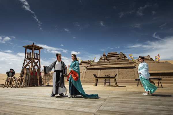 响沙湾,沙漠,度假地,景区,旅游,图片,照片,摄影,内蒙古响沙湾,内蒙古旅游,鄂尔多斯市旅游,莲花酒店,莲花度假酒店,莲沙度假岛,福沙度假岛,悦沙休闲岛,仙沙休闲岛,一粒沙度假村,在线预订,预定,旅行社,AAAAA,5A级旅游景区,库布齐,库布其沙漠,库布其旅游