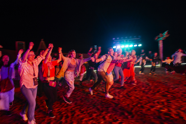 响沙湾,沙漠,度假地,景区,旅游,图片,照片,摄影,内蒙古响沙湾,内蒙古旅游,鄂尔多斯市旅游,莲花酒店,莲花度假酒店,莲沙度假岛,福沙度假岛,悦沙休闲岛,仙沙休闲岛,一粒沙度假村,在线预订,预定,旅行社,AAAAA,5A级旅游景区,库布齐,库布其沙漠,库布其旅游