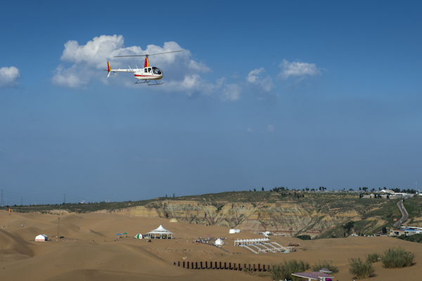 响沙湾,沙漠,度假地,景区,旅游,图片,照片,摄影,内蒙古响沙湾,内蒙古旅游,鄂尔多斯市旅游,莲花酒店,莲花度假酒店,莲沙度假岛,福沙度假岛,悦沙休闲岛,仙沙休闲岛,一粒沙度假村,在线预订,预定,旅行社,AAAAA,5A级旅游景区,库布齐,库布其沙漠,库布其旅游