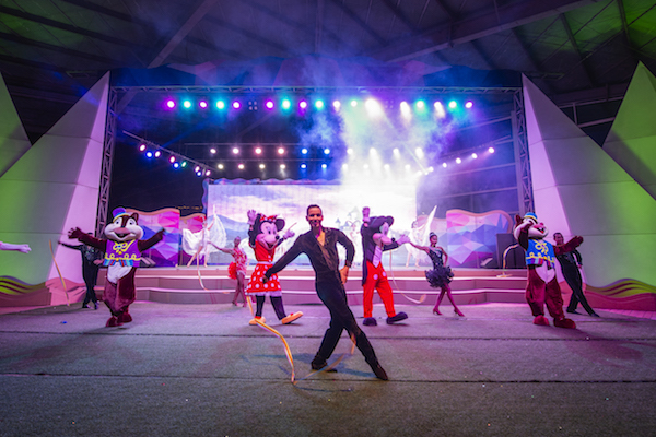 响沙湾,沙漠,度假地,景区,旅游,图片,照片,摄影,内蒙古响沙湾,内蒙古旅游,鄂尔多斯市旅游,莲花酒店,莲花度假酒店,莲沙度假岛,福沙度假岛,悦沙休闲岛,仙沙休闲岛,一粒沙度假村,在线预订,预定,旅行社,AAAAA,5A级旅游景区,库布齐,库布其沙漠,库布其旅游