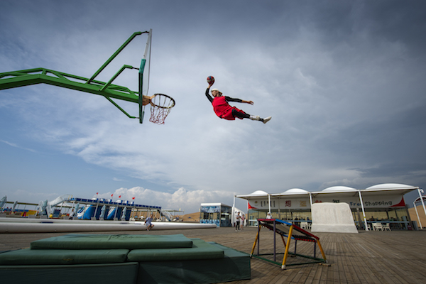 响沙湾,沙漠,度假地,景区,旅游,图片,照片,摄影,内蒙古响沙湾,内蒙古旅游,鄂尔多斯市旅游,莲花酒店,莲花度假酒店,莲沙度假岛,福沙度假岛,悦沙休闲岛,仙沙休闲岛,一粒沙度假村,在线预订,预定,旅行社,AAAAA,5A级旅游景区,库布齐,库布其沙漠,库布其旅游