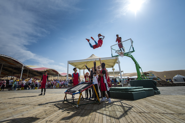 响沙湾,沙漠,度假地,景区,旅游,图片,照片,摄影,内蒙古响沙湾,内蒙古旅游,鄂尔多斯市旅游,莲花酒店,莲花度假酒店,莲沙度假岛,福沙度假岛,悦沙休闲岛,仙沙休闲岛,一粒沙度假村,在线预订,预定,旅行社,AAAAA,5A级旅游景区,库布齐,库布其沙漠,库布其旅游