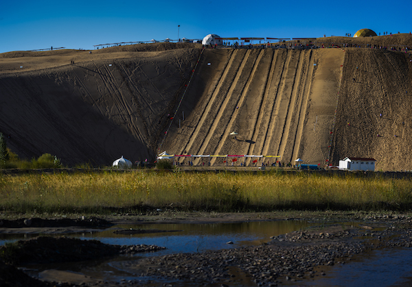 响沙湾,沙漠,度假地,景区,旅游,图片,照片,摄影,内蒙古响沙湾,内蒙古旅游,鄂尔多斯市旅游,莲花酒店,莲花度假酒店,莲沙度假岛,福沙度假岛,悦沙休闲岛,仙沙休闲岛,一粒沙度假村,在线预订,预定,旅行社,AAAAA,5A级旅游景区,库布齐,库布其沙漠,库布其旅游
