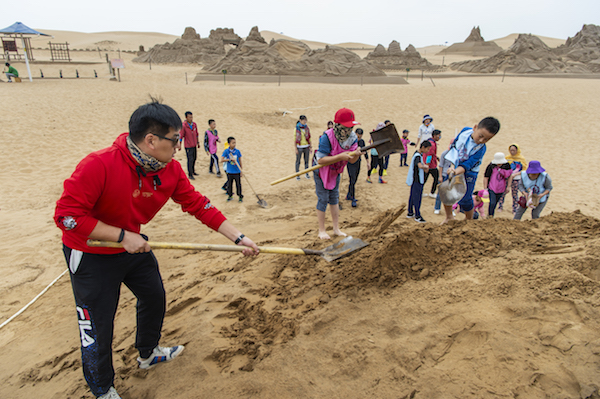 响沙湾,沙漠,度假地,景区,旅游,图片,照片,摄影,内蒙古响沙湾,内蒙古旅游,鄂尔多斯市旅游,莲花酒店,莲花度假酒店,莲沙度假岛,福沙度假岛,悦沙休闲岛,仙沙休闲岛,一粒沙度假村,在线预订,预定,旅行社,AAAAA,5A级旅游景区,库布齐,库布其沙漠,库布其旅游