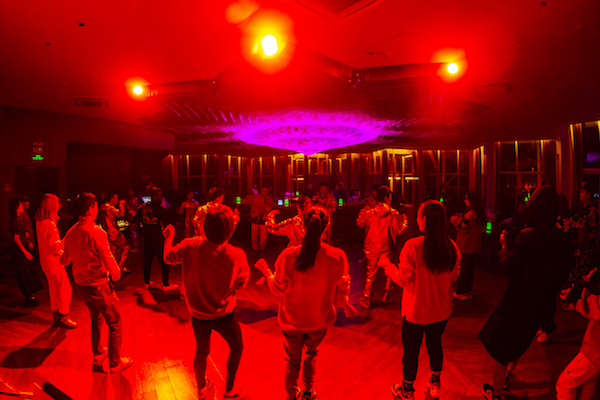 响沙湾,沙漠,度假地,景区,旅游,图片,照片,摄影,内蒙古响沙湾,内蒙古旅游,鄂尔多斯市旅游,莲花酒店,莲花度假酒店,莲沙度假岛,福沙度假岛,悦沙休闲岛,仙沙休闲岛,一粒沙度假村,在线预订,预定,旅行社,AAAAA,5A级旅游景区,库布齐,库布其沙漠,库布其旅游