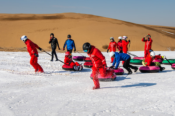 响沙湾,沙漠,度假地,景区,旅游,图片,照片,摄影,内蒙古响沙湾,内蒙古旅游,鄂尔多斯市旅游,莲花酒店,莲花度假酒店,莲沙度假岛,福沙度假岛,悦沙休闲岛,仙沙休闲岛,一粒沙度假村,在线预订,预定,旅行社,AAAAA,5A级旅游景区,库布齐,库布其沙漠,库布其旅游
