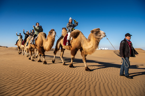 响沙湾,沙漠,度假地,景区,旅游,图片,照片,摄影,内蒙古响沙湾,内蒙古旅游,鄂尔多斯市旅游,莲花酒店,莲花度假酒店,莲沙度假岛,福沙度假岛,悦沙休闲岛,仙沙休闲岛,一粒沙度假村,在线预订,预定,旅行社,AAAAA,5A级旅游景区,库布齐,库布其沙漠,库布其旅游