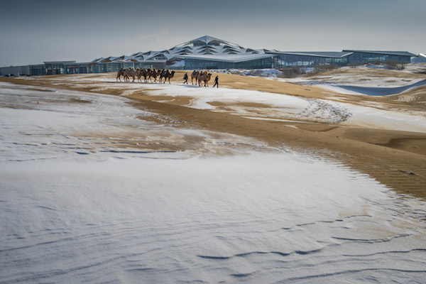 响沙湾,沙漠,度假地,景区,旅游,图片,照片,摄影,内蒙古响沙湾,内蒙古旅游,鄂尔多斯市旅游,莲花酒店,莲花度假酒店,莲沙度假岛,福沙度假岛,悦沙休闲岛,仙沙休闲岛,一粒沙度假村,在线预订,预定,旅行社,AAAAA,5A级旅游景区,库布齐,库布其沙漠,库布其旅游