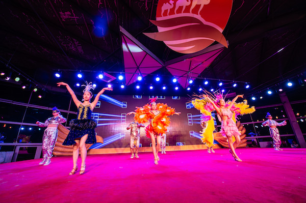 响沙湾,沙漠,度假地,景区,旅游,图片,照片,摄影,内蒙古响沙湾,内蒙古旅游,鄂尔多斯市旅游,莲花酒店,莲花度假酒店,莲沙度假岛,福沙度假岛,悦沙休闲岛,仙沙休闲岛,一粒沙度假村,在线预订,预定,旅行社,AAAAA,5A级旅游景区,库布齐,库布其沙漠,库布其旅游