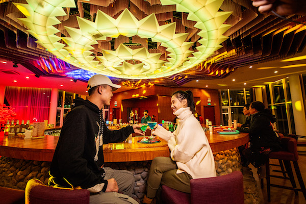 响沙湾,沙漠,度假地,景区,旅游,图片,照片,摄影,内蒙古响沙湾,内蒙古旅游,鄂尔多斯市旅游,莲花酒店,莲花度假酒店,莲沙度假岛,福沙度假岛,悦沙休闲岛,仙沙休闲岛,一粒沙度假村,在线预订,预定,旅行社,AAAAA,5A级旅游景区,库布齐,库布其沙漠,库布其旅游