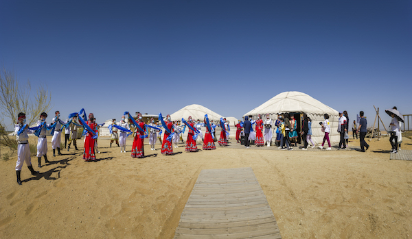 响沙湾,沙漠,度假地,景区,旅游,图片,照片,摄影,内蒙古响沙湾,内蒙古旅游,鄂尔多斯市旅游,莲花酒店,莲花度假酒店,莲沙度假岛,福沙度假岛,悦沙休闲岛,仙沙休闲岛,一粒沙度假村,在线预订,预定,旅行社,AAAAA,5A级旅游景区,库布齐,库布其沙漠,库布其旅游