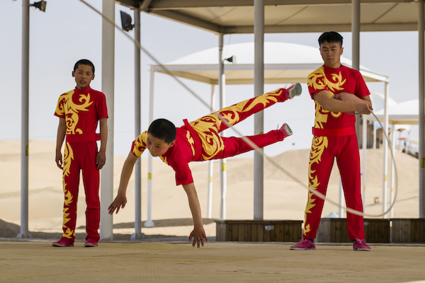 响沙湾,沙漠,度假地,景区,旅游,图片,照片,摄影,内蒙古响沙湾,内蒙古旅游,鄂尔多斯市旅游,莲花酒店,莲花度假酒店,莲沙度假岛,福沙度假岛,悦沙休闲岛,仙沙休闲岛,一粒沙度假村,在线预订,预定,旅行社,AAAAA,5A级旅游景区,库布齐,库布其沙漠,库布其旅游