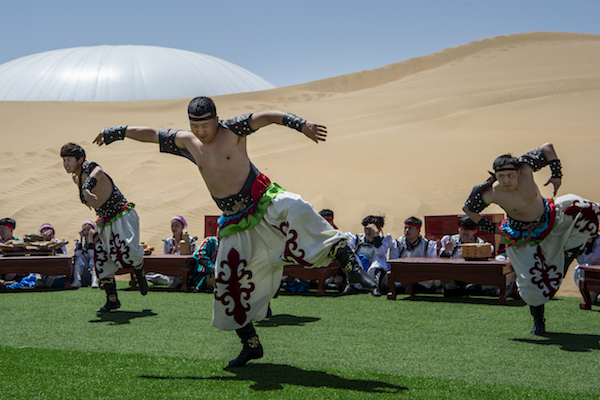响沙湾,沙漠,度假地,景区,旅游,图片,照片,摄影,内蒙古响沙湾,内蒙古旅游,鄂尔多斯市旅游,莲花酒店,莲花度假酒店,莲沙度假岛,福沙度假岛,悦沙休闲岛,仙沙休闲岛,一粒沙度假村,在线预订,预定,旅行社,AAAAA,5A级旅游景区,库布齐,库布其沙漠,库布其旅游