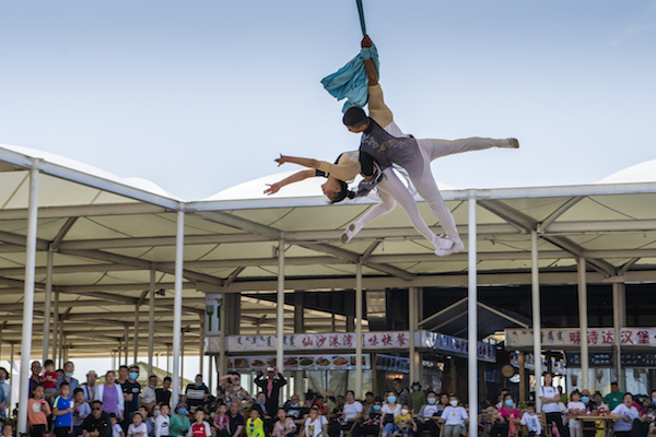响沙湾,沙漠,度假地,景区,旅游,图片,照片,摄影,内蒙古响沙湾,内蒙古旅游,鄂尔多斯市旅游,莲花酒店,莲花度假酒店,莲沙度假岛,福沙度假岛,悦沙休闲岛,仙沙休闲岛,一粒沙度假村,在线预订,预定,旅行社,AAAAA,5A级旅游景区,库布齐,库布其沙漠,库布其旅游