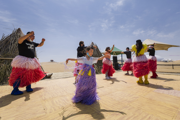 响沙湾,沙漠,度假地,景区,旅游,图片,照片,摄影,内蒙古响沙湾,内蒙古旅游,鄂尔多斯市旅游,莲花酒店,莲花度假酒店,莲沙度假岛,福沙度假岛,悦沙休闲岛,仙沙休闲岛,一粒沙度假村,在线预订,预定,旅行社,AAAAA,5A级旅游景区,库布齐,库布其沙漠,库布其旅游