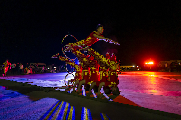 响沙湾,沙漠,度假地,景区,旅游,图片,照片,摄影,内蒙古响沙湾,内蒙古旅游,鄂尔多斯市旅游,莲花酒店,莲花度假酒店,莲沙度假岛,福沙度假岛,悦沙休闲岛,仙沙休闲岛,一粒沙度假村,在线预订,预定,旅行社,AAAAA,5A级旅游景区,库布齐,库布其沙漠,库布其旅游