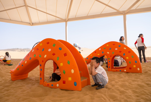 响沙湾,沙漠,度假地,景区,旅游,图片,照片,摄影,内蒙古响沙湾,内蒙古旅游,鄂尔多斯市旅游,莲花酒店,莲花度假酒店,莲沙度假岛,福沙度假岛,悦沙休闲岛,仙沙休闲岛,一粒沙度假村,在线预订,预定,旅行社,AAAAA,5A级旅游景区,库布齐,库布其沙漠,库布其旅游