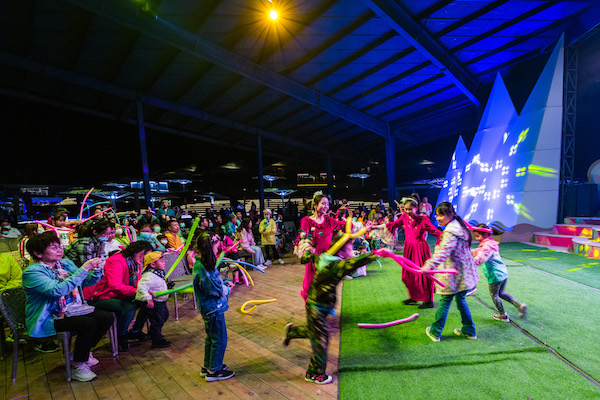 响沙湾,沙漠,度假地,景区,旅游,图片,照片,摄影,内蒙古响沙湾,内蒙古旅游,鄂尔多斯市旅游,莲花酒店,莲花度假酒店,莲沙度假岛,福沙度假岛,悦沙休闲岛,仙沙休闲岛,一粒沙度假村,在线预订,预定,旅行社,AAAAA,5A级旅游景区,库布齐,库布其沙漠,库布其旅游