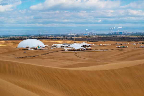 响沙湾,沙漠,度假地,景区,旅游,图片,照片,摄影,内蒙古响沙湾,内蒙古旅游,鄂尔多斯市旅游,莲花酒店,莲花度假酒店,莲沙度假岛,福沙度假岛,悦沙休闲岛,仙沙休闲岛,一粒沙度假村,在线预订,预定,旅行社,AAAAA,5A级旅游景区,库布齐,库布其沙漠,库布其旅游