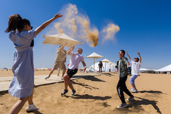 响沙湾,沙漠,度假地,景区,旅游,图片,照片,摄影,内蒙古响沙湾,内蒙古旅游,鄂尔多斯市旅游,莲花酒店,莲花度假酒店,莲沙度假岛,福沙度假岛,悦沙休闲岛,仙沙休闲岛,一粒沙度假村,在线预订,预定,旅行社,AAAAA,5A级旅游景区,库布齐,库布其沙漠,库布其旅游