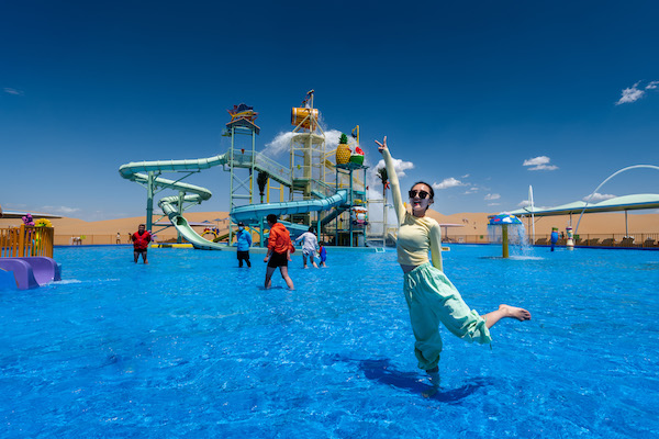 响沙湾,沙漠,度假地,景区,旅游,图片,照片,摄影,内蒙古响沙湾,内蒙古旅游,鄂尔多斯市旅游,莲花酒店,莲花度假酒店,莲沙度假岛,福沙度假岛,悦沙休闲岛,仙沙休闲岛,一粒沙度假村,在线预订,预定,旅行社,AAAAA,5A级旅游景区,库布齐,库布其沙漠,库布其旅游