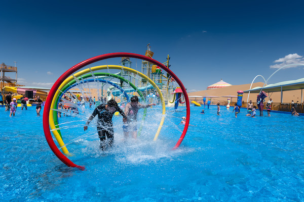 响沙湾,沙漠,度假地,景区,旅游,图片,照片,摄影,内蒙古响沙湾,内蒙古旅游,鄂尔多斯市旅游,莲花酒店,莲花度假酒店,莲沙度假岛,福沙度假岛,悦沙休闲岛,仙沙休闲岛,一粒沙度假村,在线预订,预定,旅行社,AAAAA,5A级旅游景区,库布齐,库布其沙漠,库布其旅游