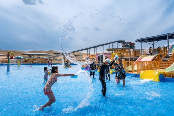 响沙湾,沙漠,度假地,景区,旅游,图片,照片,摄影,内蒙古响沙湾,内蒙古旅游,鄂尔多斯市旅游,莲花酒店,莲花度假酒店,莲沙度假岛,福沙度假岛,悦沙休闲岛,仙沙休闲岛,一粒沙度假村,在线预订,预定,旅行社,AAAAA,5A级旅游景区,库布齐,库布其沙漠,库布其旅游