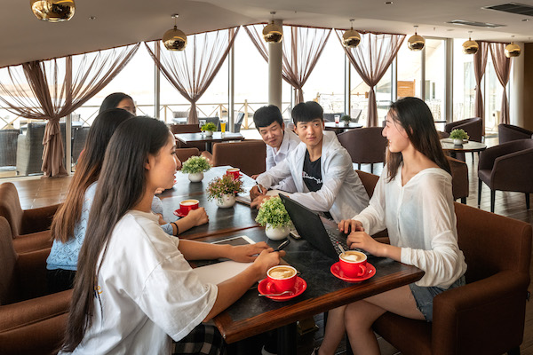 响沙湾,沙漠,度假地,景区,旅游,图片,照片,摄影,内蒙古响沙湾,内蒙古旅游,鄂尔多斯市旅游,莲花酒店,莲花度假酒店,莲沙度假岛,福沙度假岛,悦沙休闲岛,仙沙休闲岛,一粒沙度假村,在线预订,预定,旅行社,AAAAA,5A级旅游景区,库布齐,库布其沙漠,库布其旅游