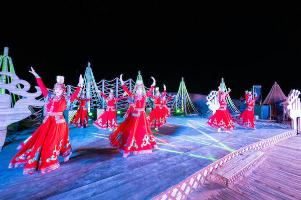 响沙湾,沙漠,度假地,景区,旅游,图片,照片,摄影,内蒙古响沙湾,内蒙古旅游,鄂尔多斯市旅游,莲花酒店,莲花度假酒店,莲沙度假岛,福沙度假岛,悦沙休闲岛,仙沙休闲岛,一粒沙度假村,在线预订,预定,旅行社,AAAAA,5A级旅游景区,库布齐,库布其沙漠,库布其旅游