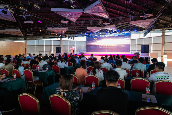 响沙湾,沙漠,度假地,景区,旅游,图片,照片,摄影,内蒙古响沙湾,内蒙古旅游,鄂尔多斯市旅游,莲花酒店,莲花度假酒店,莲沙度假岛,福沙度假岛,悦沙休闲岛,仙沙休闲岛,一粒沙度假村,在线预订,预定,旅行社,AAAAA,5A级旅游景区,库布齐,库布其沙漠,库布其旅游