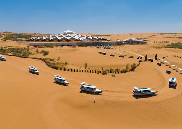 响沙湾,沙漠,度假地,景区,旅游,图片,照片,摄影,内蒙古响沙湾,内蒙古旅游,鄂尔多斯市旅游,莲花酒店,莲花度假酒店,莲沙度假岛,福沙度假岛,悦沙休闲岛,仙沙休闲岛,一粒沙度假村,在线预订,预定,旅行社,AAAAA,5A级旅游景区,库布齐,库布其沙漠,库布其旅游