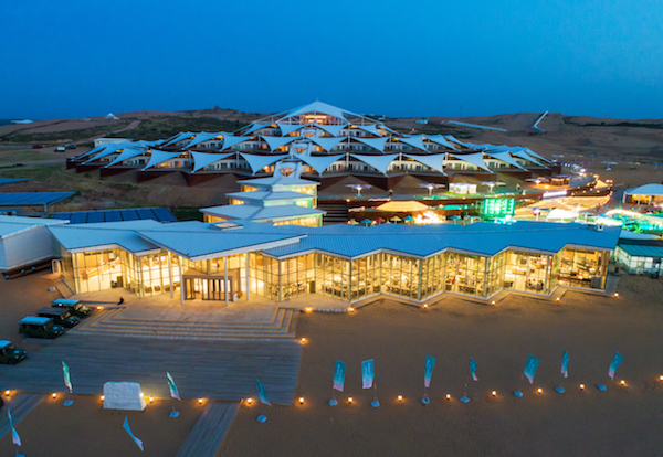 响沙湾,沙漠,度假地,景区,旅游,图片,照片,摄影,内蒙古响沙湾,内蒙古旅游,鄂尔多斯市旅游,莲花酒店,莲花度假酒店,莲沙度假岛,福沙度假岛,悦沙休闲岛,仙沙休闲岛,一粒沙度假村,在线预订,预定,旅行社,AAAAA,5A级旅游景区,库布齐,库布其沙漠,库布其旅游