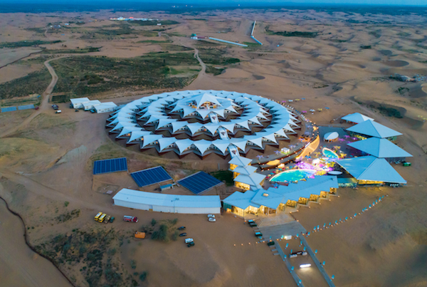 响沙湾,沙漠,度假地,景区,旅游,图片,照片,摄影,内蒙古响沙湾,内蒙古旅游,鄂尔多斯市旅游,莲花酒店,莲花度假酒店,莲沙度假岛,福沙度假岛,悦沙休闲岛,仙沙休闲岛,一粒沙度假村,在线预订,预定,旅行社,AAAAA,5A级旅游景区,库布齐,库布其沙漠,库布其旅游