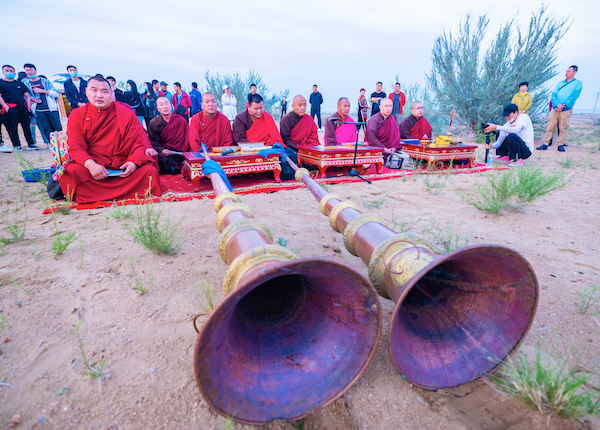 响沙湾,沙漠,度假地,景区,旅游,图片,照片,摄影,内蒙古响沙湾,内蒙古旅游,鄂尔多斯市旅游,莲花酒店,莲花度假酒店,莲沙度假岛,福沙度假岛,悦沙休闲岛,仙沙休闲岛,一粒沙度假村,在线预订,预定,旅行社,AAAAA,5A级旅游景区,库布齐,库布其沙漠,库布其旅游