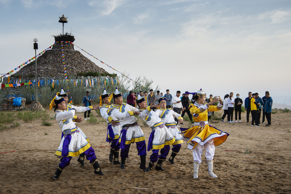 响沙湾,沙漠,度假地,景区,旅游,图片,照片,摄影,内蒙古响沙湾,内蒙古旅游,鄂尔多斯市旅游,莲花酒店,莲花度假酒店,莲沙度假岛,福沙度假岛,悦沙休闲岛,仙沙休闲岛,一粒沙度假村,在线预订,预定,旅行社,AAAAA,5A级旅游景区,库布齐,库布其沙漠,库布其旅游