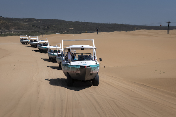 响沙湾,沙漠,度假地,景区,旅游,图片,照片,摄影,内蒙古响沙湾,内蒙古旅游,鄂尔多斯市旅游,莲花酒店,莲花度假酒店,莲沙度假岛,福沙度假岛,悦沙休闲岛,仙沙休闲岛,一粒沙度假村,在线预订,预定,旅行社,AAAAA,5A级旅游景区,库布齐,库布其沙漠,库布其旅游