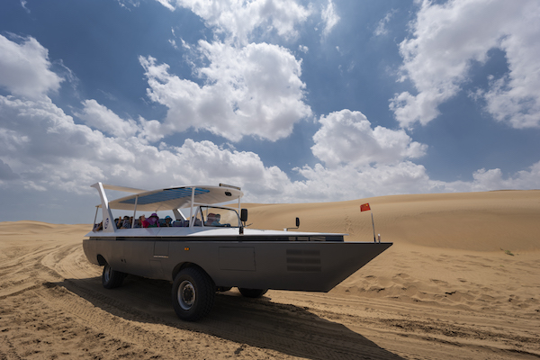 响沙湾,沙漠,度假地,景区,旅游,图片,照片,摄影,内蒙古响沙湾,内蒙古旅游,鄂尔多斯市旅游,莲花酒店,莲花度假酒店,莲沙度假岛,福沙度假岛,悦沙休闲岛,仙沙休闲岛,一粒沙度假村,在线预订,预定,旅行社,AAAAA,5A级旅游景区,库布齐,库布其沙漠,库布其旅游