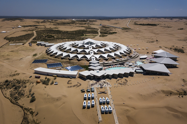 响沙湾,沙漠,度假地,景区,旅游,图片,照片,摄影,内蒙古响沙湾,内蒙古旅游,鄂尔多斯市旅游,莲花酒店,莲花度假酒店,莲沙度假岛,福沙度假岛,悦沙休闲岛,仙沙休闲岛,一粒沙度假村,在线预订,预定,旅行社,AAAAA,5A级旅游景区,库布齐,库布其沙漠,库布其旅游