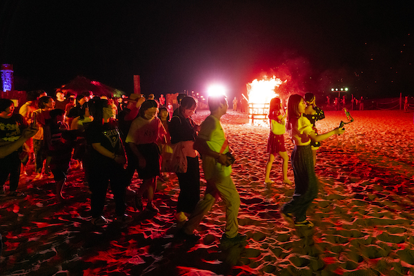 响沙湾,沙漠,度假地,景区,旅游,图片,照片,摄影,内蒙古响沙湾,内蒙古旅游,鄂尔多斯市旅游,莲花酒店,莲花度假酒店,莲沙度假岛,福沙度假岛,悦沙休闲岛,仙沙休闲岛,一粒沙度假村,在线预订,预定,旅行社,AAAAA,5A级旅游景区,库布齐,库布其沙漠,库布其旅游