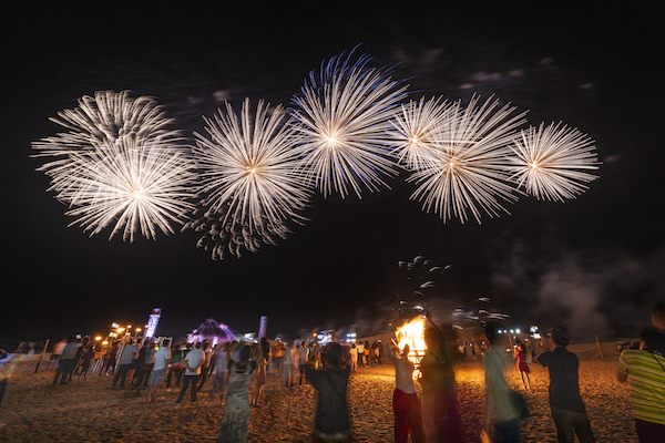 响沙湾,沙漠,度假地,景区,旅游,图片,照片,摄影,内蒙古响沙湾,内蒙古旅游,鄂尔多斯市旅游,莲花酒店,莲花度假酒店,莲沙度假岛,福沙度假岛,悦沙休闲岛,仙沙休闲岛,一粒沙度假村,在线预订,预定,旅行社,AAAAA,5A级旅游景区,库布齐,库布其沙漠,库布其旅游