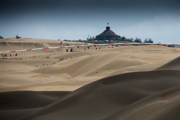 响沙湾,沙漠,度假地,景区,旅游,图片,照片,摄影,内蒙古响沙湾,内蒙古旅游,鄂尔多斯市旅游,莲花酒店,莲花度假酒店,莲沙度假岛,福沙度假岛,悦沙休闲岛,仙沙休闲岛,一粒沙度假村,在线预订,预定,旅行社,AAAAA,5A级旅游景区,库布齐,库布其沙漠,库布其旅游